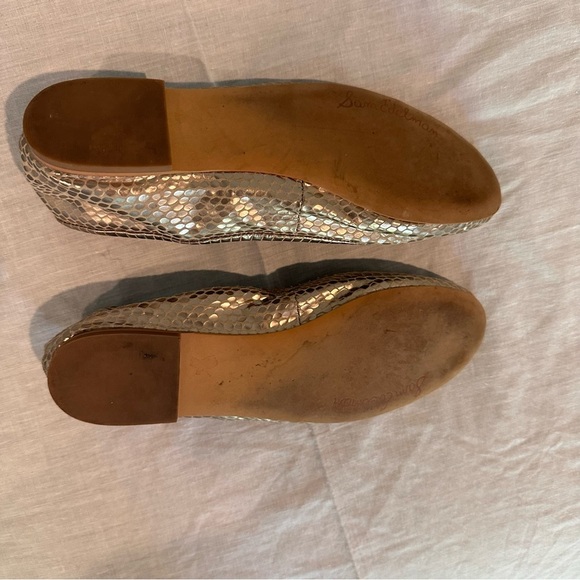 Sam Edelman Felicia Ballet Flat – Metallic Gold Snake Print (Size 8.5)
Leather - Picture 5 of 9